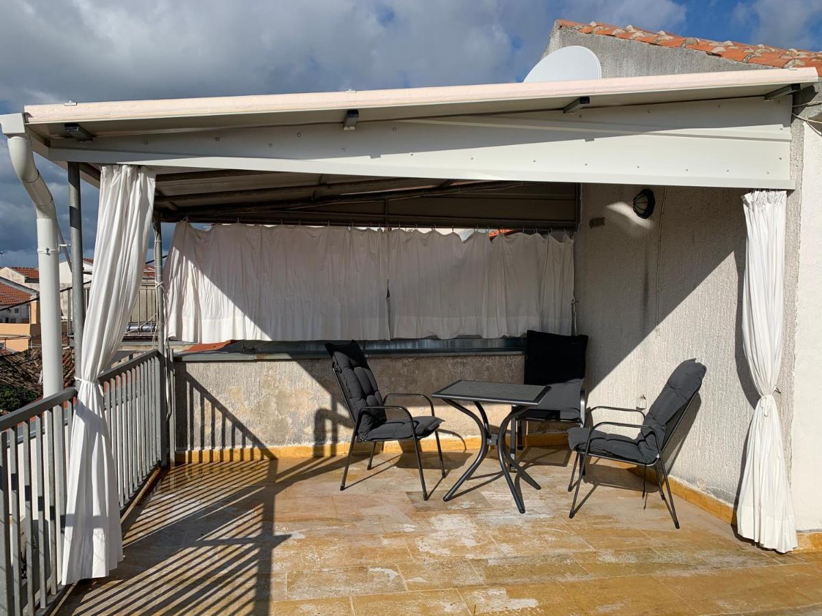 Goga Apartment